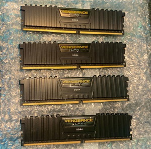 64GB - Corsair Vengeance DDR4 3000mhz (4x14gb)