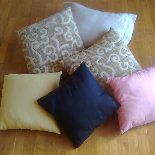 Pillows set of 6 like new