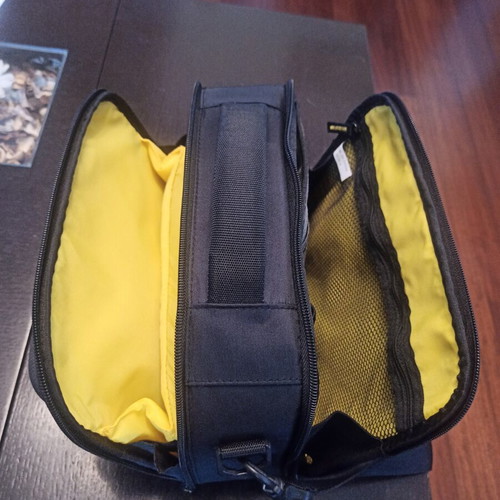 Case Logic shoulder bag like new, black