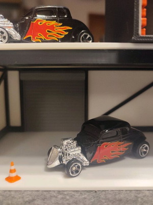 1934 Ford Hot Rod Maisto used 1/64 scale