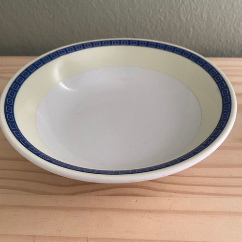 Finesse dinnerware set used, 6 pieces