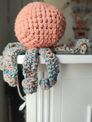 Knitted Octopus Handmade new