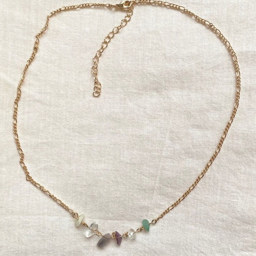 Necklace with colored stones new, purple and gold