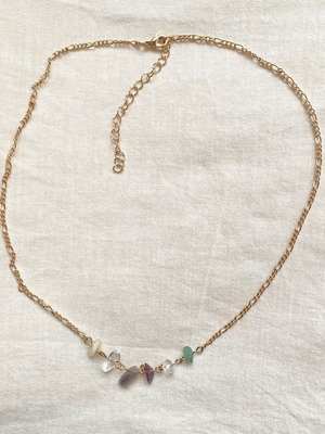 Necklace with colored stones new, purple and gold