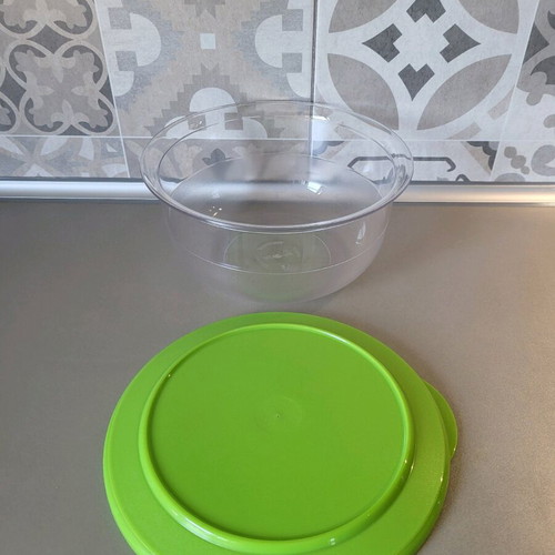 Tupperware Serving Bowl 1.1L new