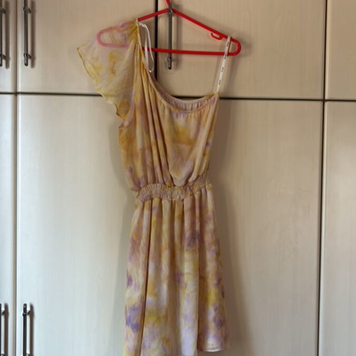 Toi&Moi women's dress size S like new, yellow