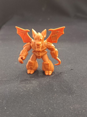 Teratomachos Battle Beast orange bat figure used with hand issue