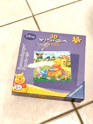 3D Vision children's puzzle used, Winnie the Pooh, color changing