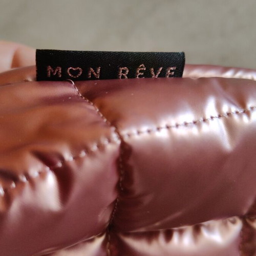 Mon Reve toiletry bag new, practical for carrying various items