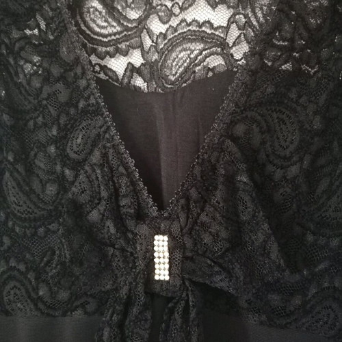 Lace dress black like new, size M