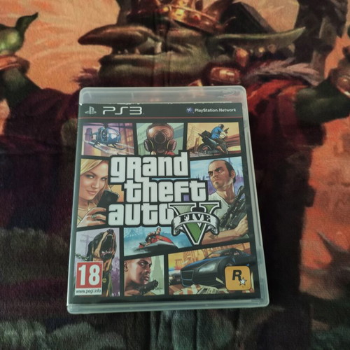 GTA 5 PS3 game like new, complete