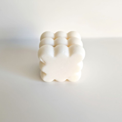 Bubble scented candle 5.5x5.5x5.5 cm made of soy wax