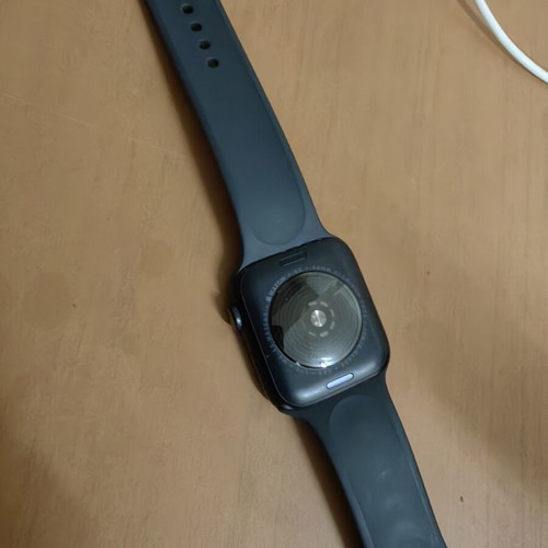 iPhone 12 and Apple Watch SE 2nd Gen cellular
