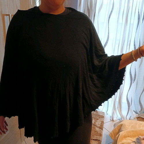 Women's cape used black one-size