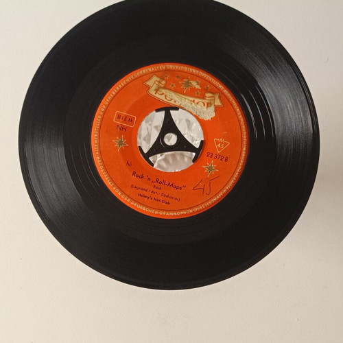 Polydor 45 RPM Vinyl Records like new, set of two