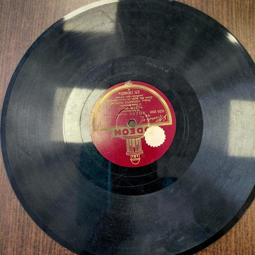 Odeon 78 rpm record "Tosca" by Lysandros Ioannidis used, classical