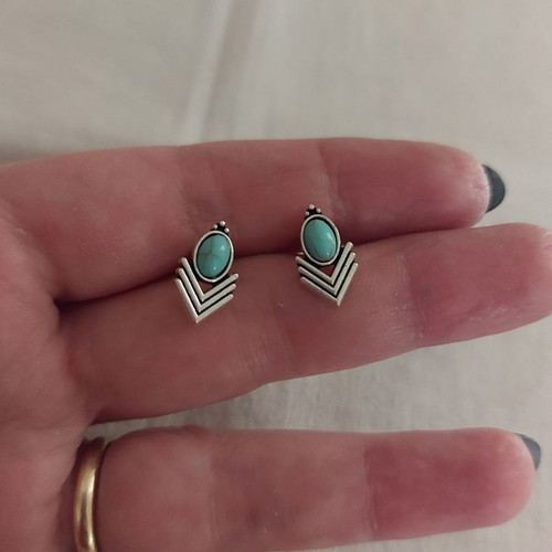 Screw-back earrings new