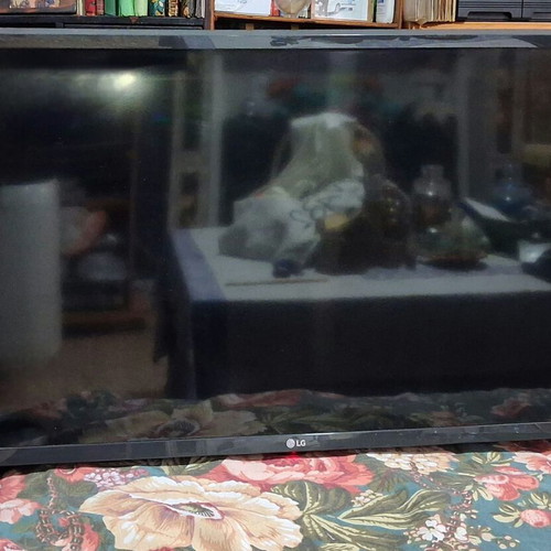 LG 32'' 32LK510BPLD TV used, HD Ready with HDMI and USB