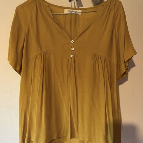 Nice Things t-shirt like new, yellow, size M