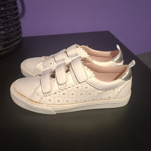 GAP Kids Athletic Shoes like new, size 35-36, white, 23cm