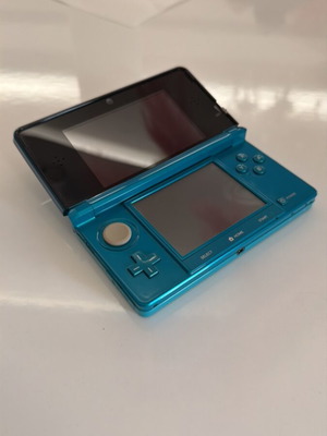 Nintendo 3DS като нов с персонализиран фърмуер, SD карта и зарядно