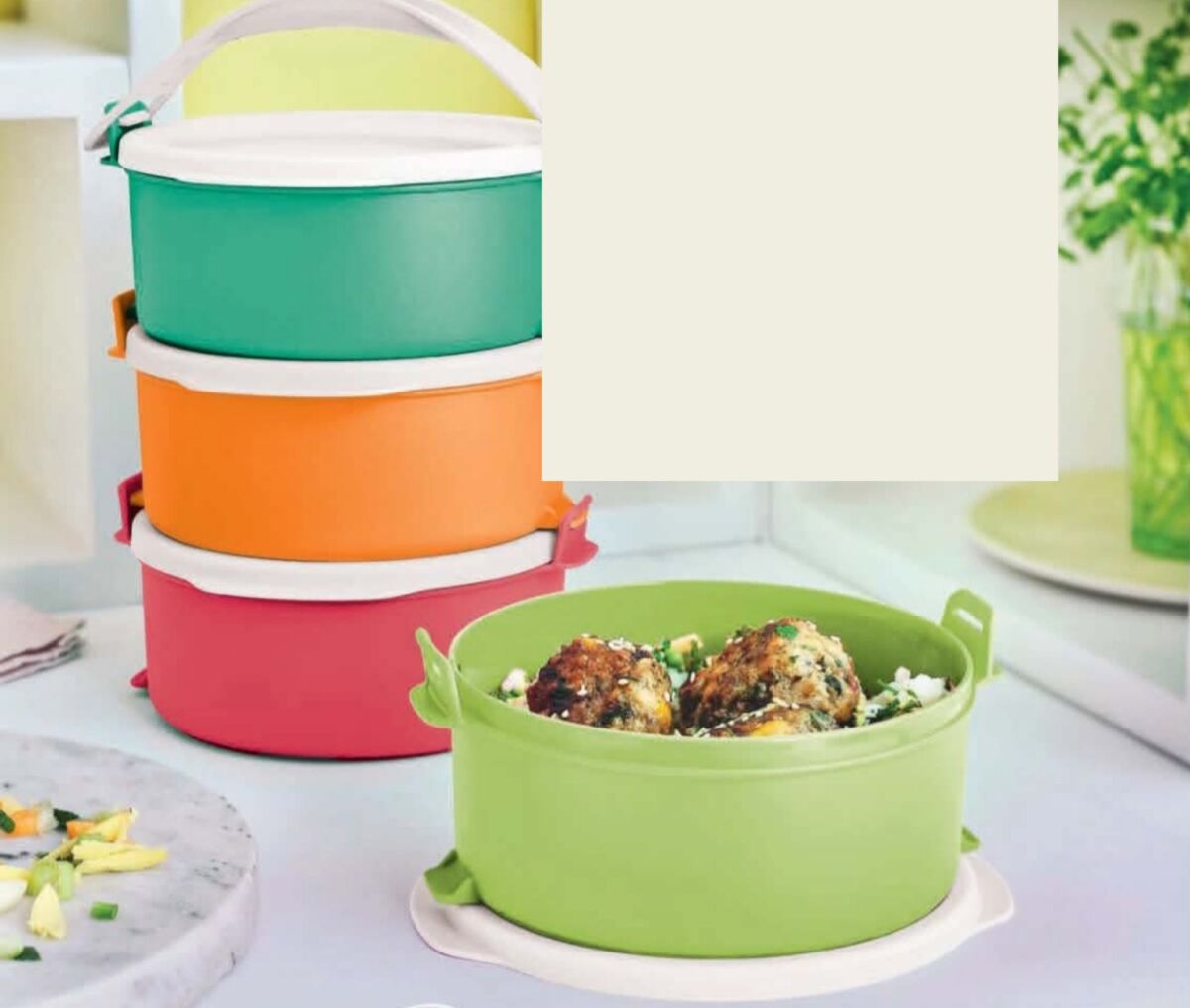 Tupperware picnic set 4 × 550 ml new - € 32,00 - Vendora.cy