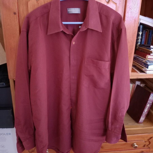 Paco Rabanne men's shirt like new, size M, grenat color