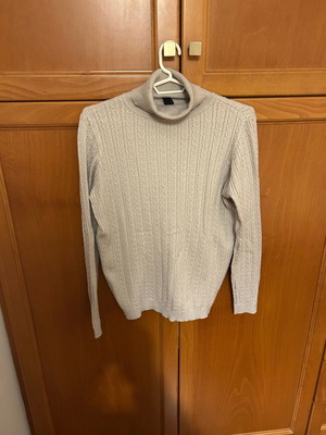 Πουλόβερ μπεζ με λαιμό σαν καινούργιο, μέγεθος M