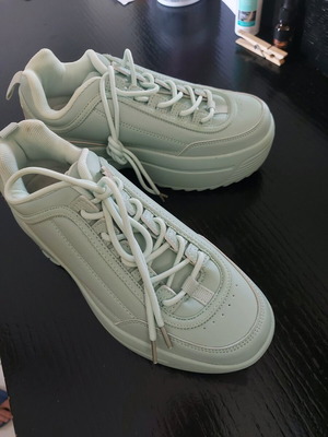 Γυναικεία sneakers νούμερο 37 καινούργια αθλητικά