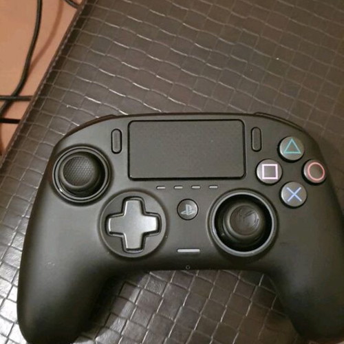 Nacon Revolution Pro Controller 3 wired, like new