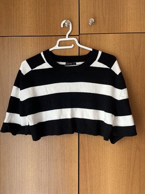 Calliope Cropped Striped Knit Top XS like new, black and white