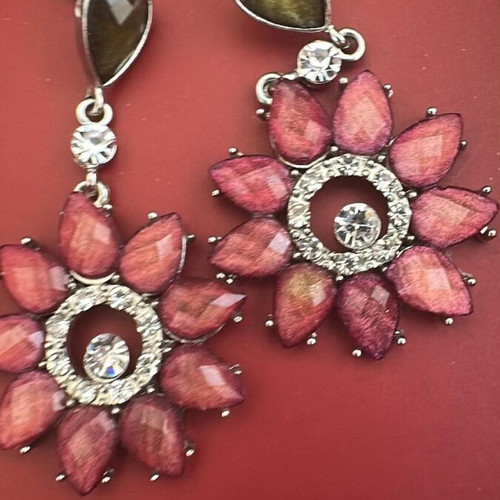 Vintage earrings with stones like new