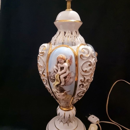Capodimonte porcelain table lamp used