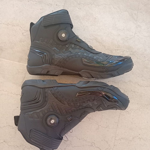 Black motorcycle boots