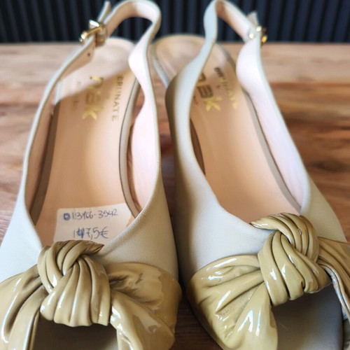 Nak women's pumps like new, elegant beige, size 36.5