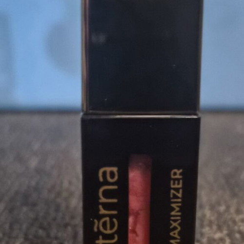 Lip Maximizer by Aeterna Cosmetics new with blackberry scent