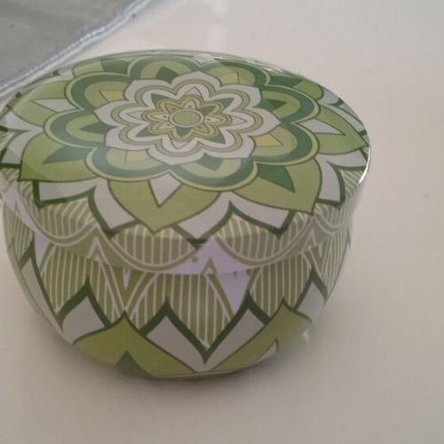 Container for tealight or scented candles with green design new