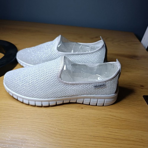 Aqua Track white slip-on shoes with silver glitter, size 39