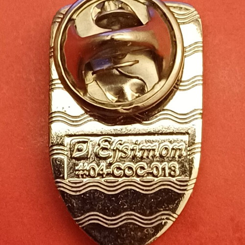 Athens 2004 Olympic Games Coca Cola pin like new with national emblem