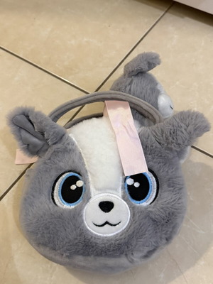 Dog-shaped bag like new