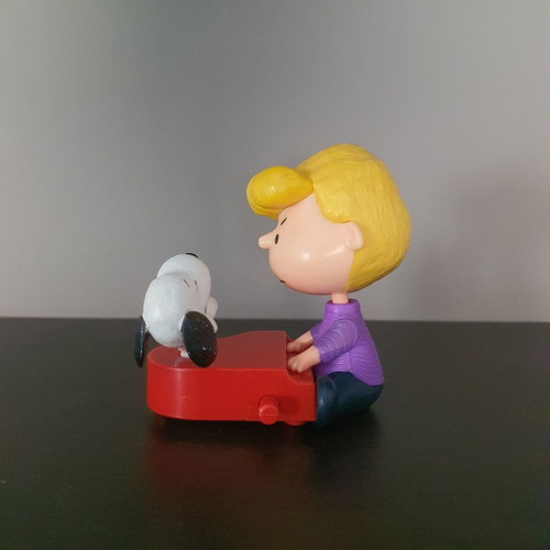 Snoopy+Schroeder figure 2015, used with working mechanism