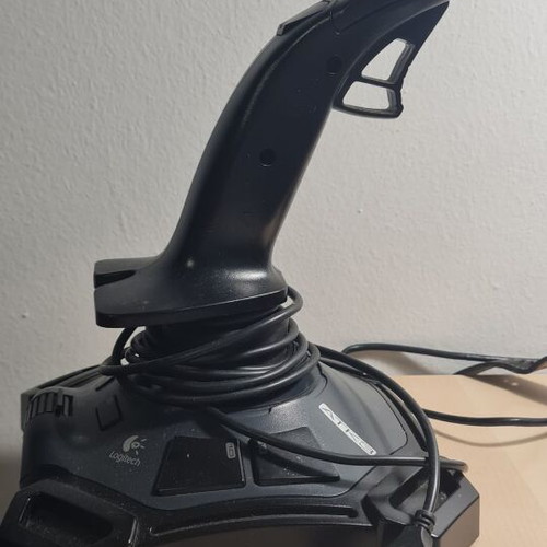 Logitech Attack 3 Joystick wired like new, compatible with PC