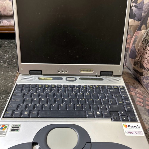 Packard Bell laptop MIT-WEA01 used for parts without charger