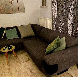 Πωλείται καινούργιος καναπές αγορασμενα από το κατάστημα Διάφανο στην Θεσσαλονίκη τιμή αγοράς 2.200