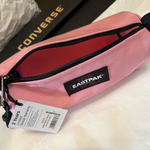 Eastpak pink pencil case new, large barrel design with zipper