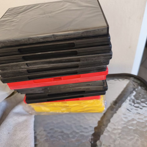 CD cases new, pack of 18, 3 colors, mostly double