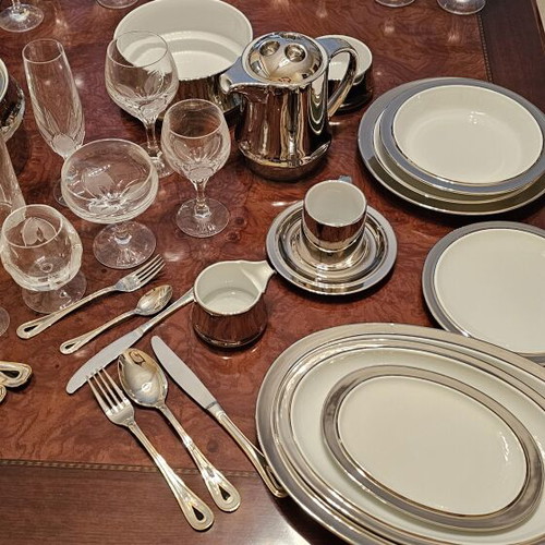 AMC Langenthal 12-Person Luxury Dinnerware Set with Nachtmann Swarovski Crystals and Gnutt Cutlery