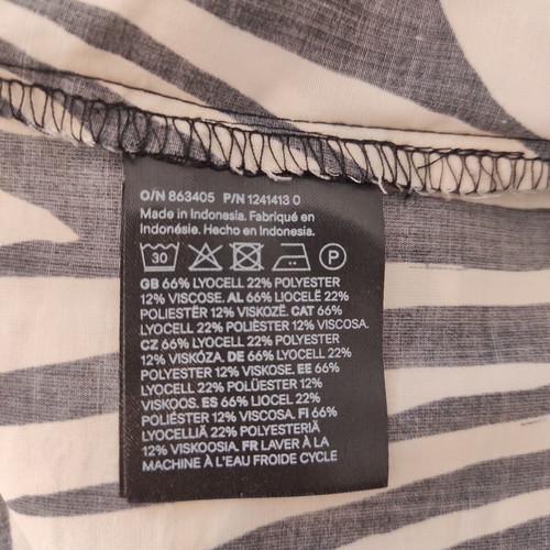 H&M dress with black and white leaf print, size L