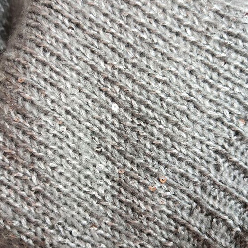 Long-sleeve gray wool blouse with sequins like new, size S