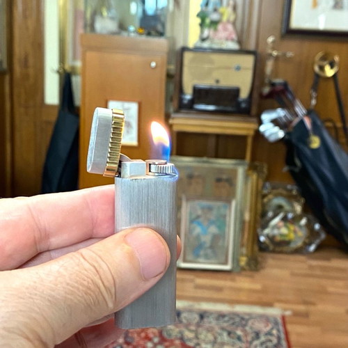 Cartier lighter in excellent condition with service guarantee
